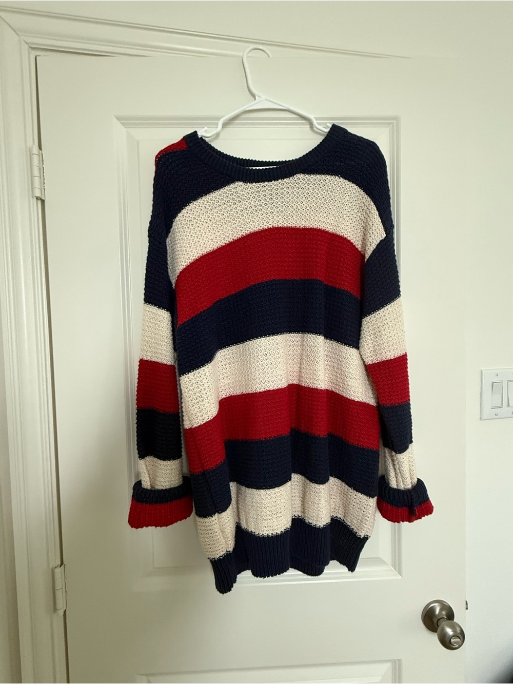 Vintage American Eagle Outfitters Striped Crewneck Sweater in Red, Navy & Cream